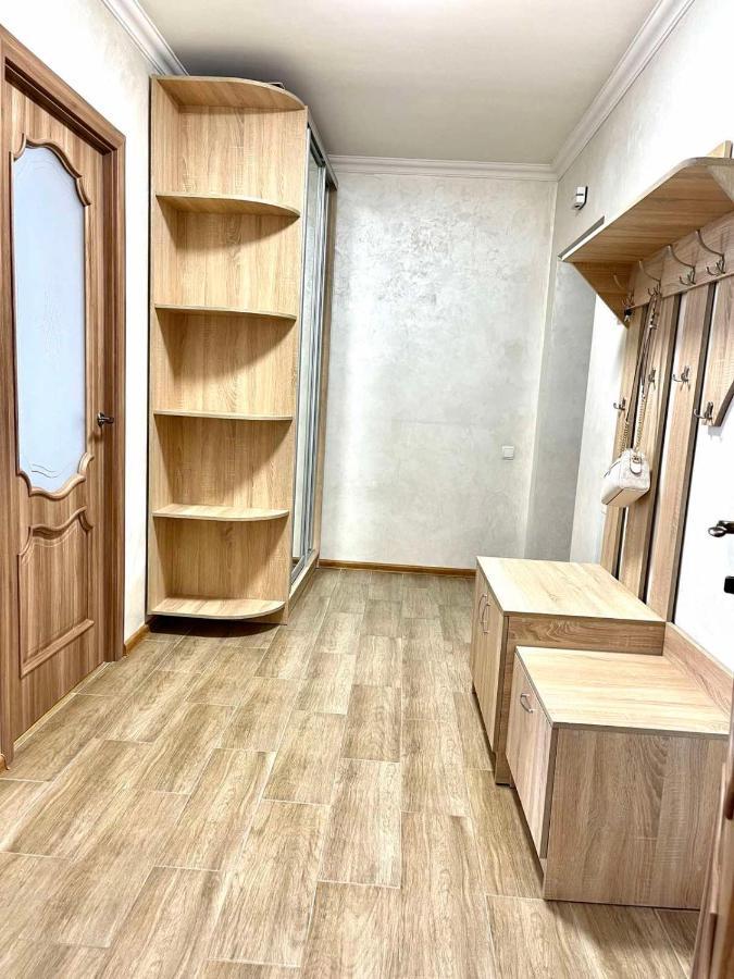 Atlant Luxury Family поряд з тц депот, безконтактне заселення Apartment Chernivtsi