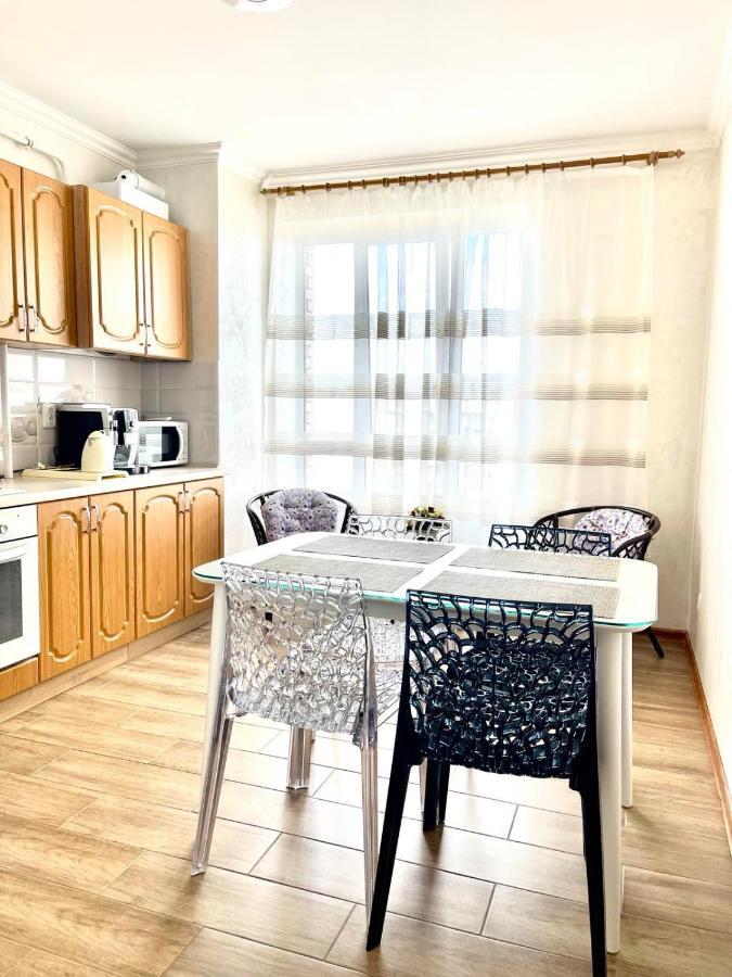 Atlant Luxury Family поряд з тц депот, безконтактне заселення Chernivtsi