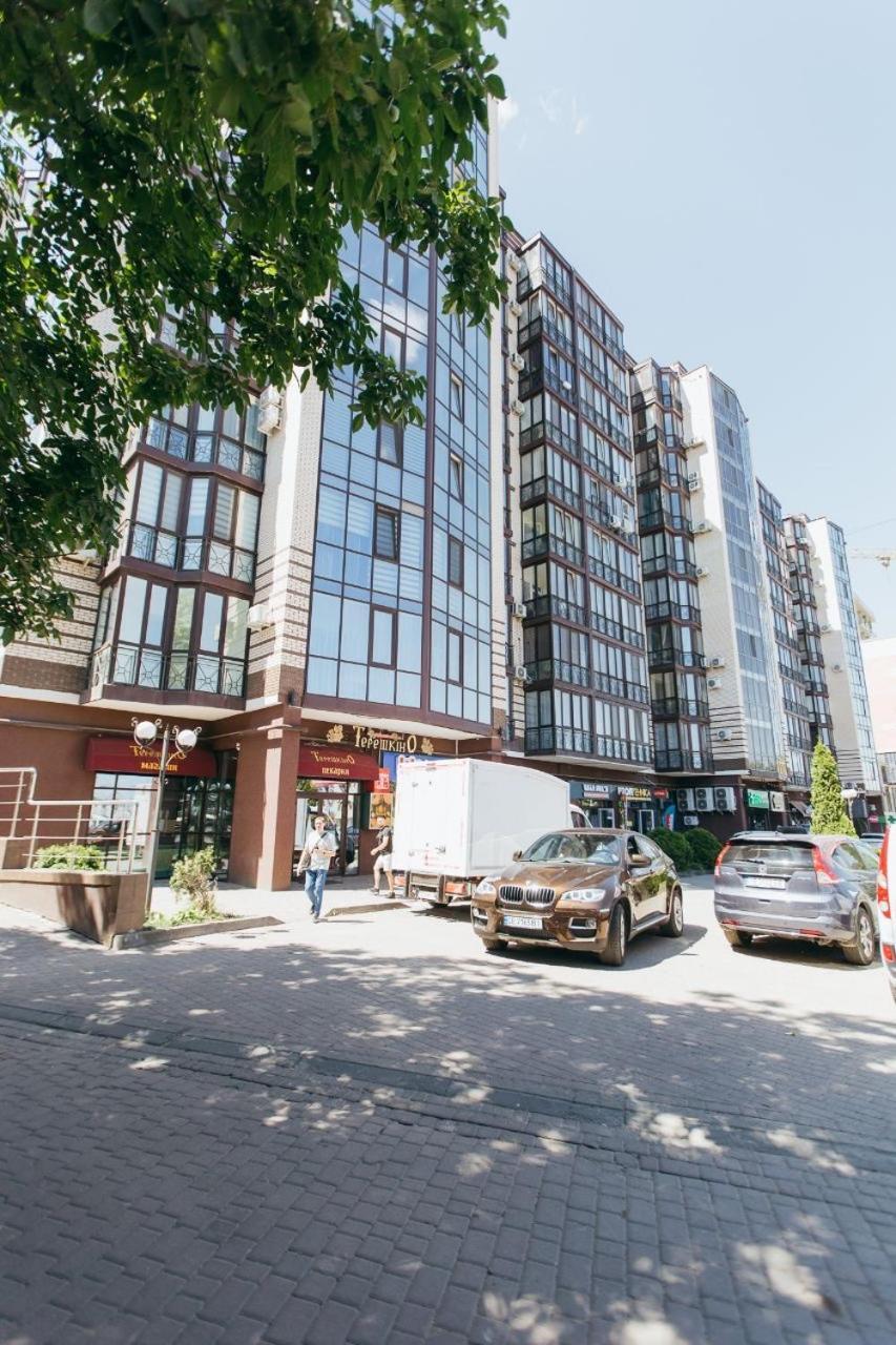 Atlant Luxury Family поряд з тц депот, безконтактне заселення Apartment Chernivtsi