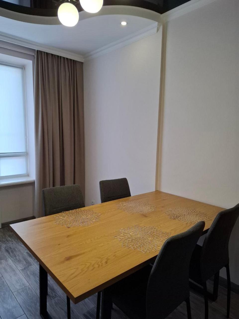 Atlant Luxury Family поряд з тц депот, безконтактне заселення Apartment